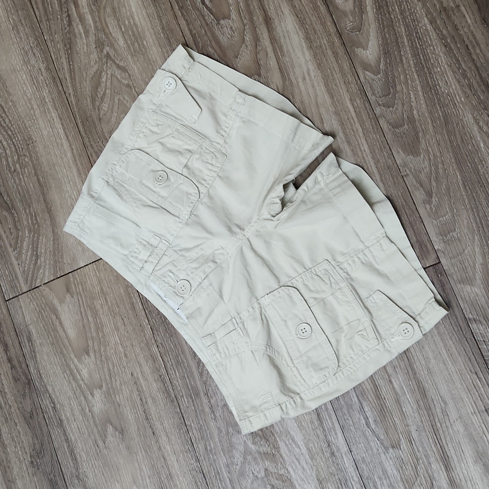 American Rag Cie 6 Pocket Khaki Stretch Low Rise Lightweight Cargo Shorts